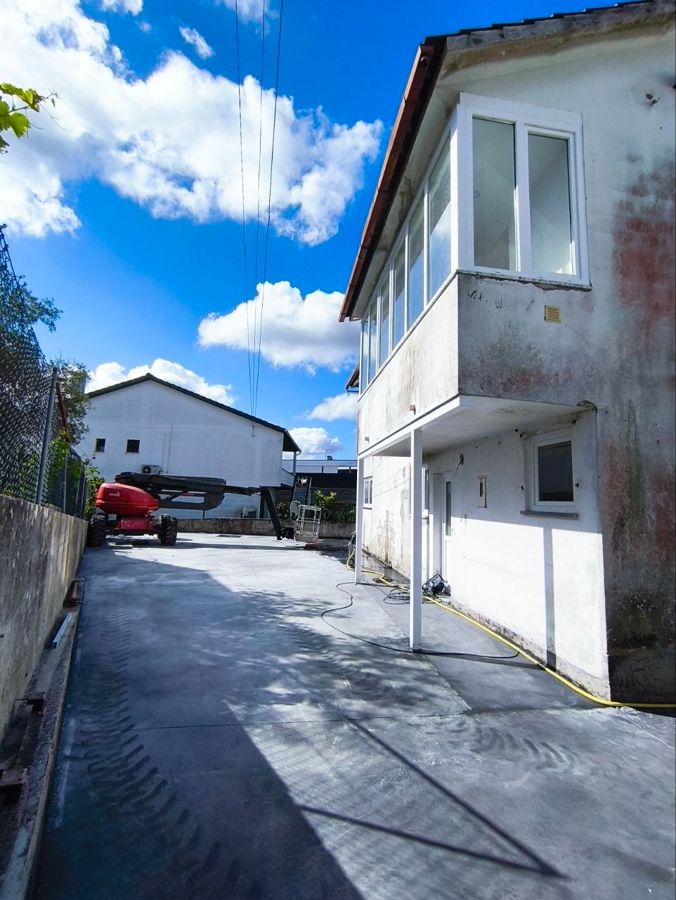 Fachada de edifício tratada pela OLK Isolamento e Pintura